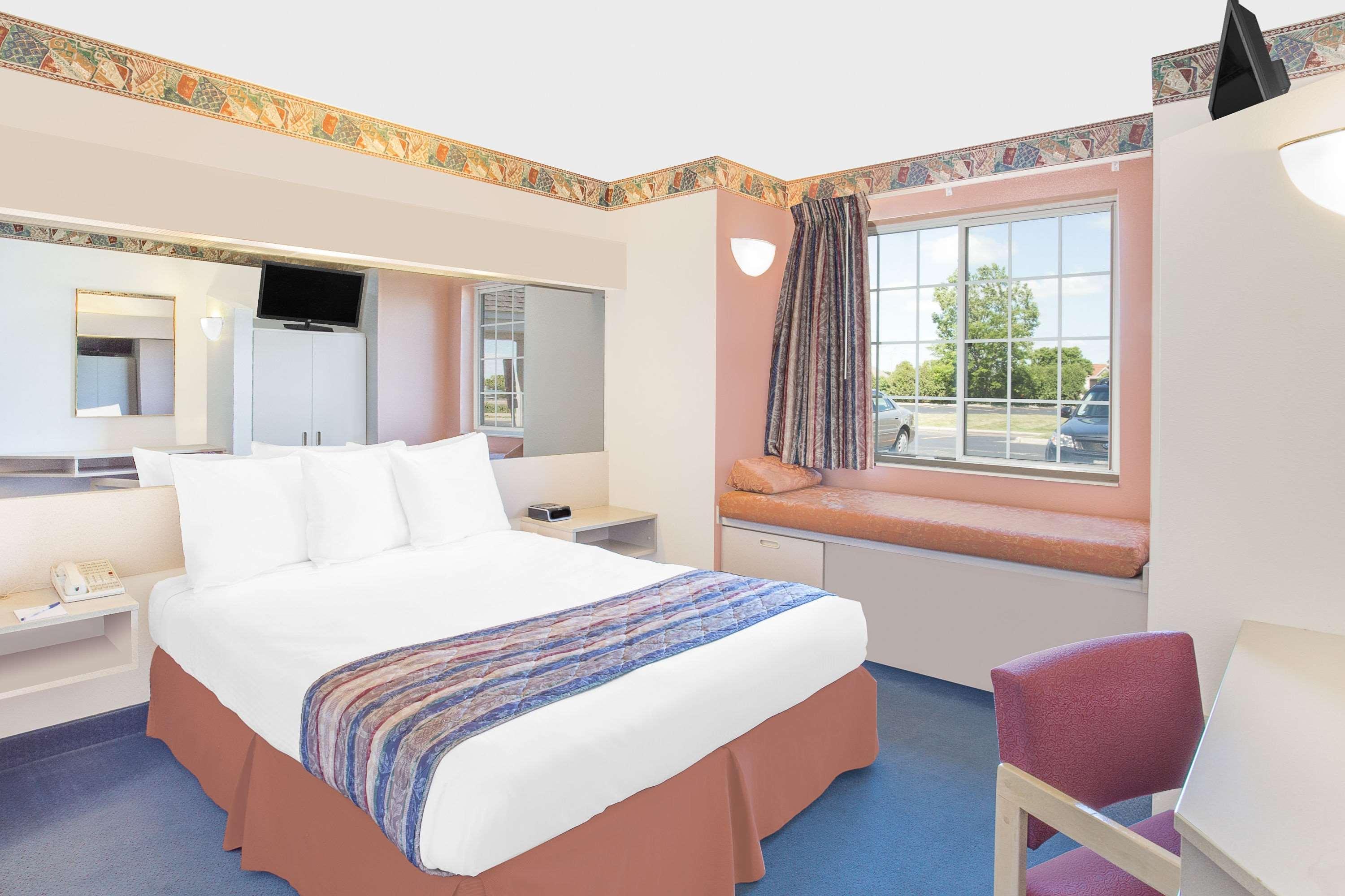 Microtel Inn & Suites By Wyndham Fond Du Lac Eksteriør billede