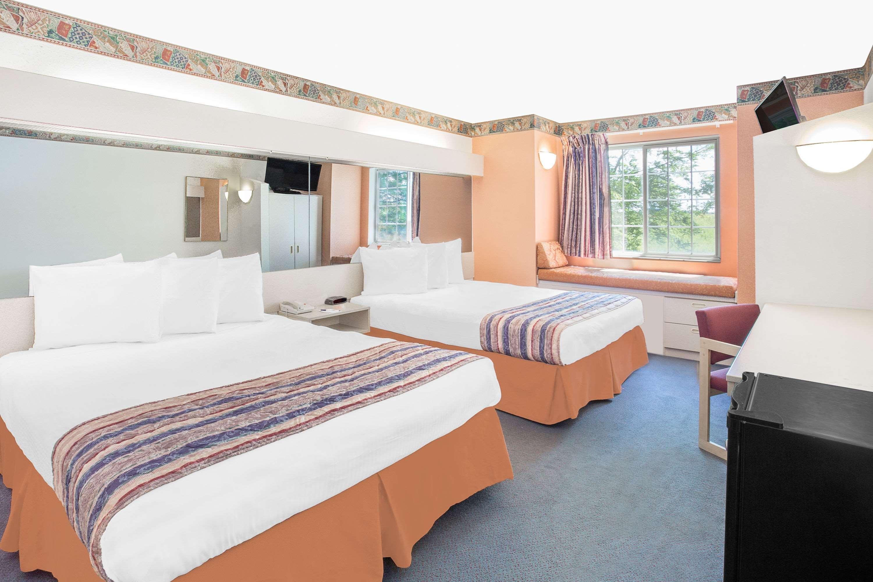 Microtel Inn & Suites By Wyndham Fond Du Lac Eksteriør billede